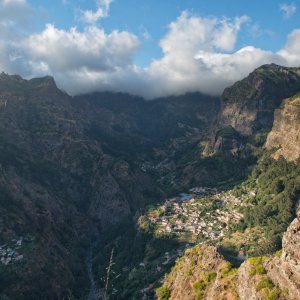 PEJZAŻE ŚWIATŁEM MALOWANE